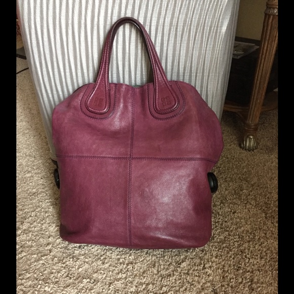 Givenchy Nightingale Shopper Tote. - Picture 4 of 12